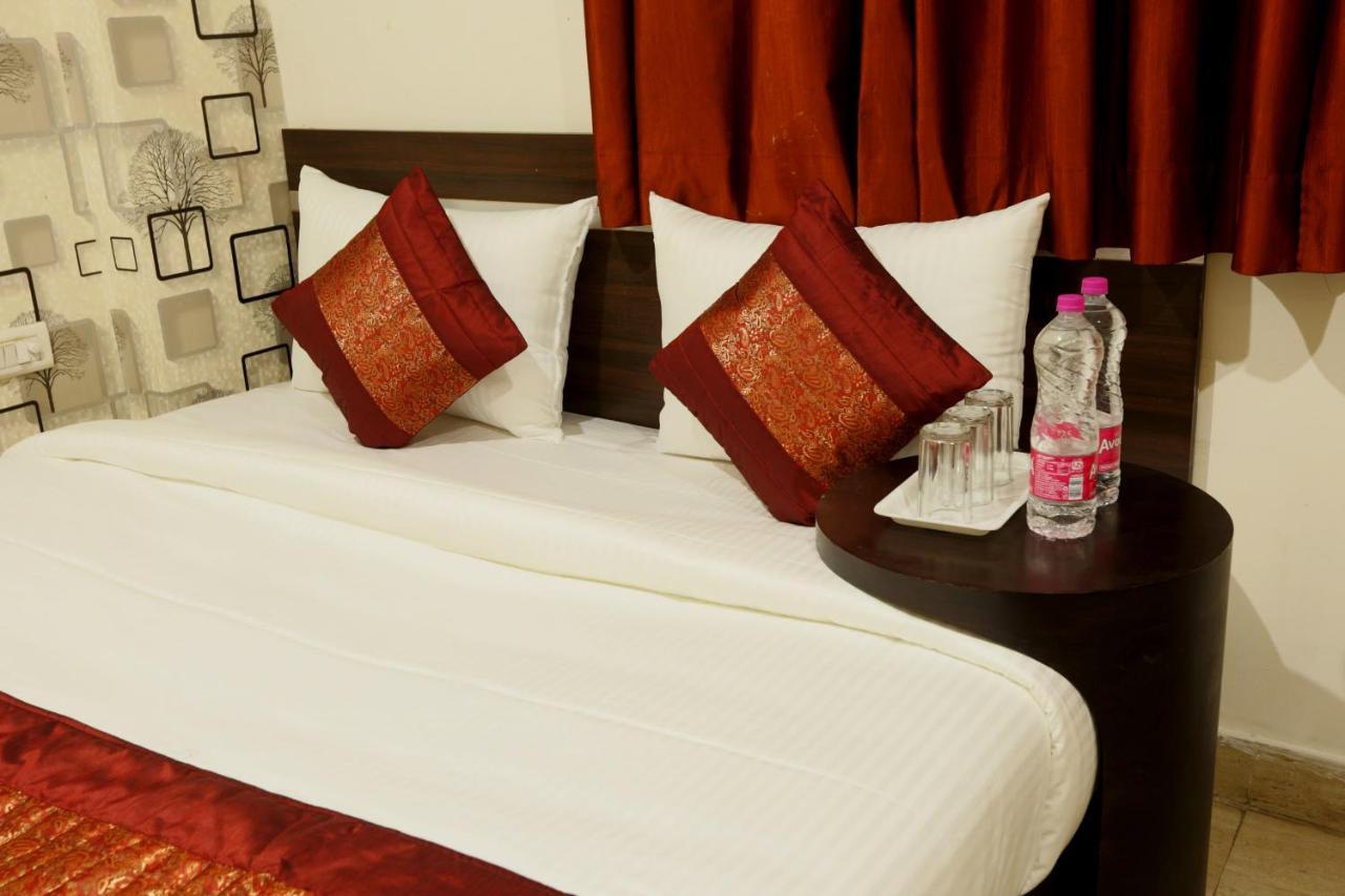 Hotel Green Plaza At Airport New Delhi Extérieur photo